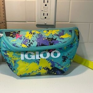 Igloo Seaside Fanny Pack Insulated Cooler Waist Bag NWOT